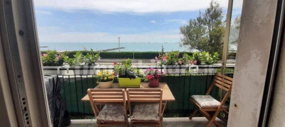 3 bedrooms Apartment in Venice, Italy No. 75913 10
