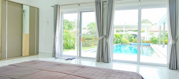 215m² Cafe / restaurant in Pattaya, Thailand No. 19672 2