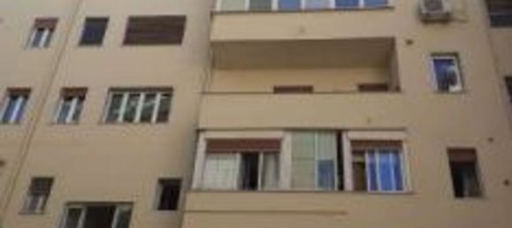 4 rooms Apartment in Naples, Italy No. 14227 2