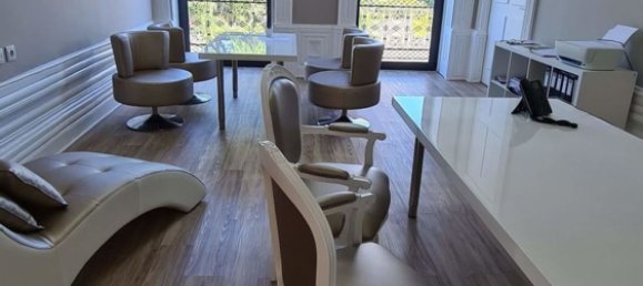 537m² Building in Porto, Portugal No. 142179 2