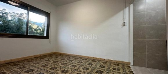 3 Schlafzimmer Wohnung in L'Hospitalet de Llobregat, Spain, Nr. 171135 2