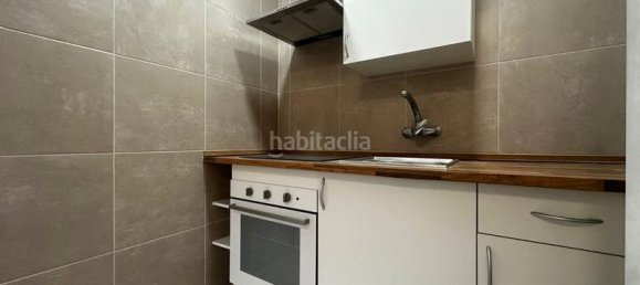 3 Schlafzimmer Wohnung in L'Hospitalet de Llobregat, Spain, Nr. 171135 4