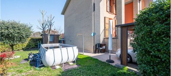 3 bedrooms House in Poviglio, Italy No. 289475 32