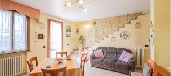 3 bedrooms House in Poviglio, Italy No. 289475 4