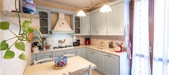 3 bedrooms House in Poviglio, Italy No. 289475 5