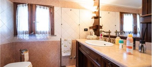 3 bedrooms House in Poviglio, Italy No. 289475 25