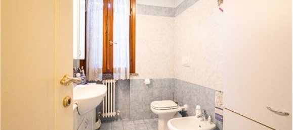 3 bedrooms House in Poviglio, Italy No. 289475 10