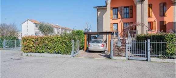 3 bedrooms House in Poviglio, Italy No. 289475 35