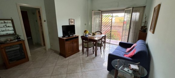 2 rooms Apartment in Rome, Italy No. 33586 3