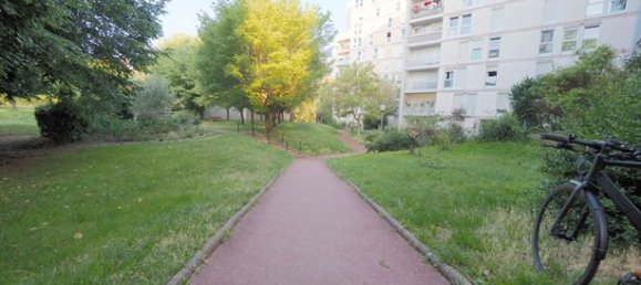 Apartamento de 2 dormitorios en Pantin, France No. 358481 3