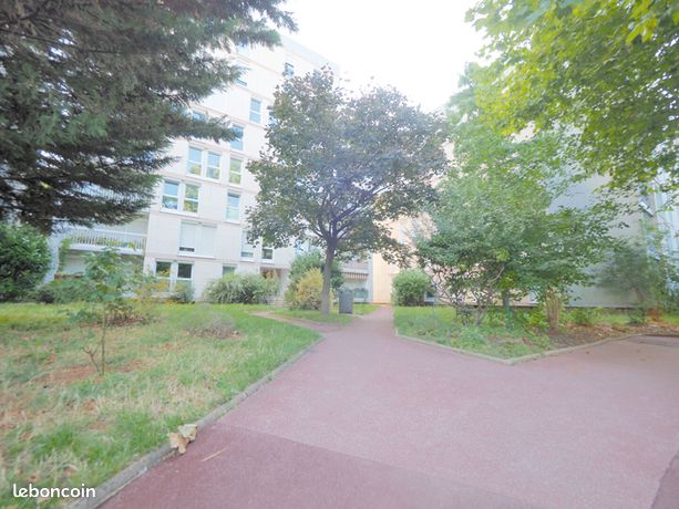 Apartamento de 2 dormitorios en Pantin, France No. 358481