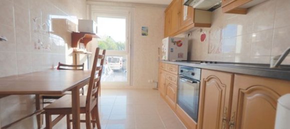 Apartamento de 2 dormitorios en Pantin, France No. 358481 10