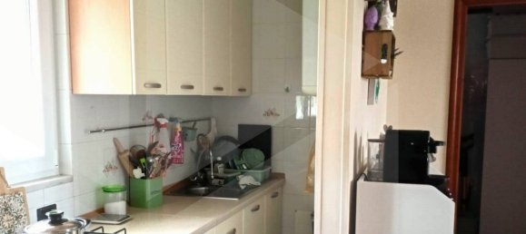 4 rooms Apartment in Bari, Italy No. 33863 11