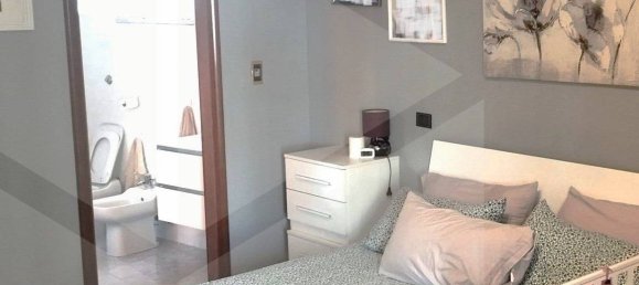 4 rooms Apartment in Bari, Italy No. 33863 33