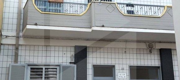 4 rooms Apartment in Bari, Italy No. 33863 3