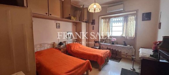 3 bedrooms Apartment in Gzira, Malta No. 2715 9