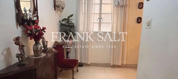 3 bedrooms Apartment in Gzira, Malta No. 2715 2