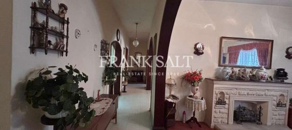 3 bedrooms Apartment in Gzira, Malta No. 2715 4