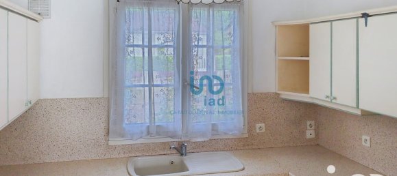 2 Schlafzimmer Schlösser in Saint-Florent, France, Nr. 214063 8