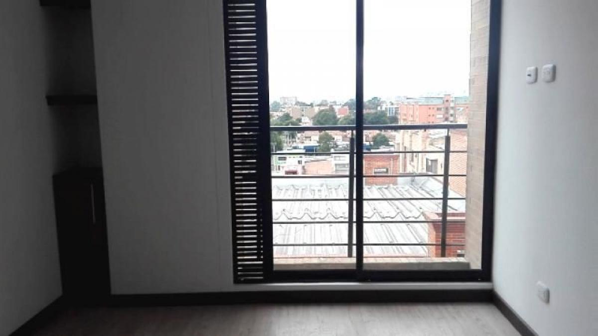 2 bedrooms House in Bogota, Colombia No. 11271