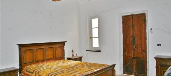 2 bedrooms House in Castiglione del Lago, Italy No. 232512 5