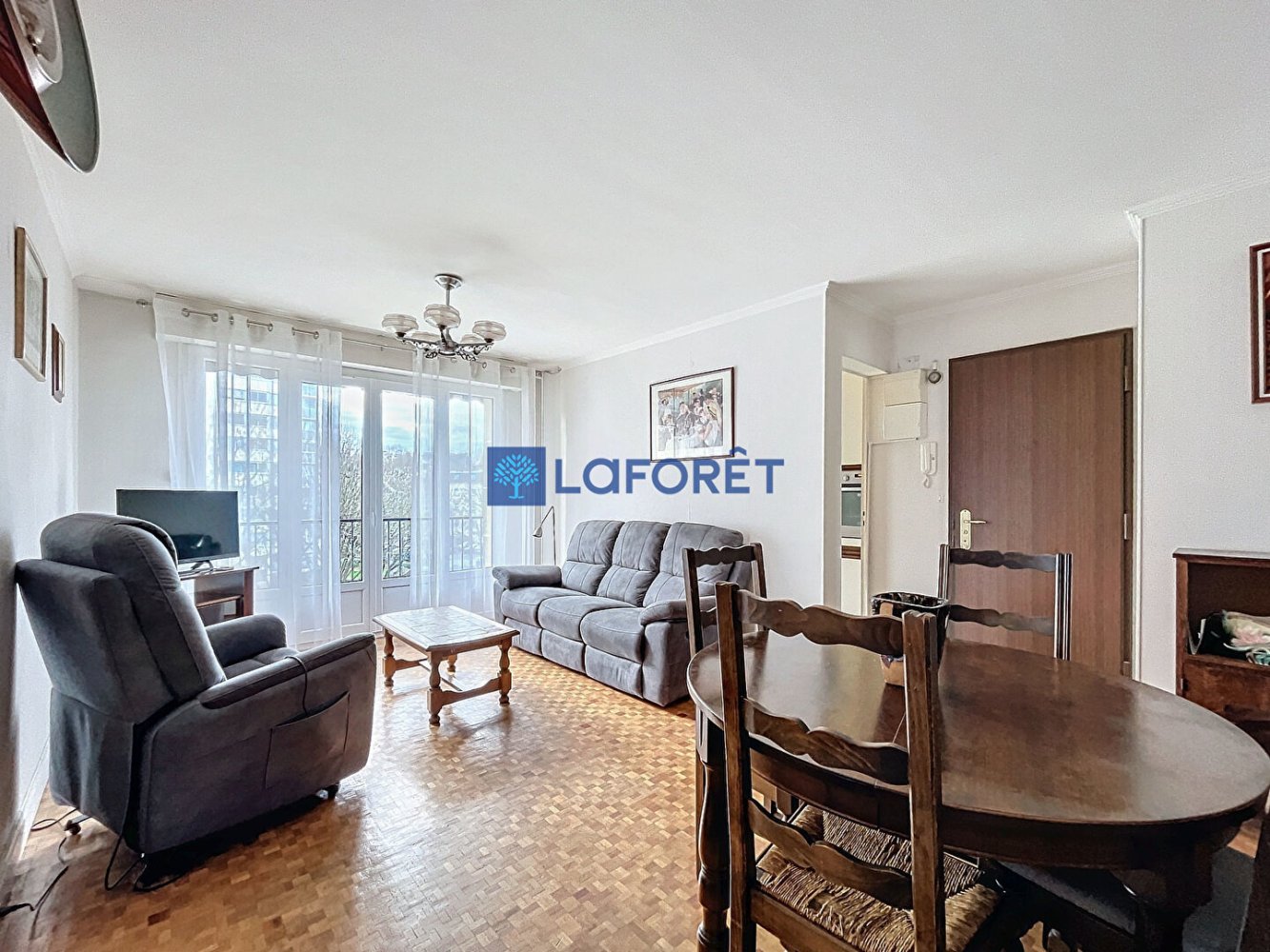 3 chambres Appartement à Savigny-sur-Orge, France No. 137040