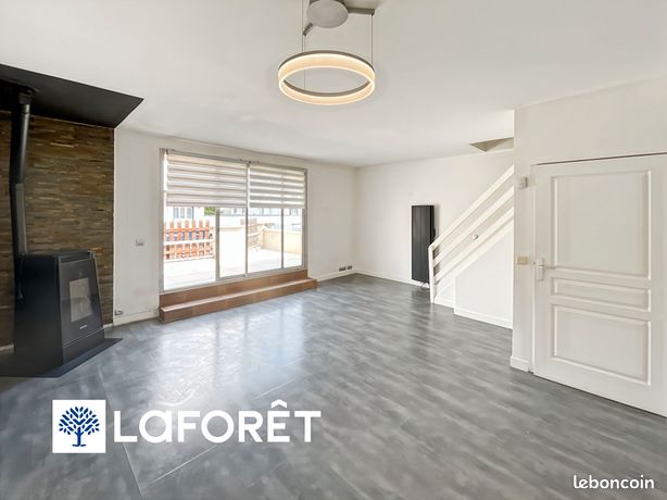 2 bedrooms Duplex in Sainte-Genevieve-des-Bois, France No. 283375