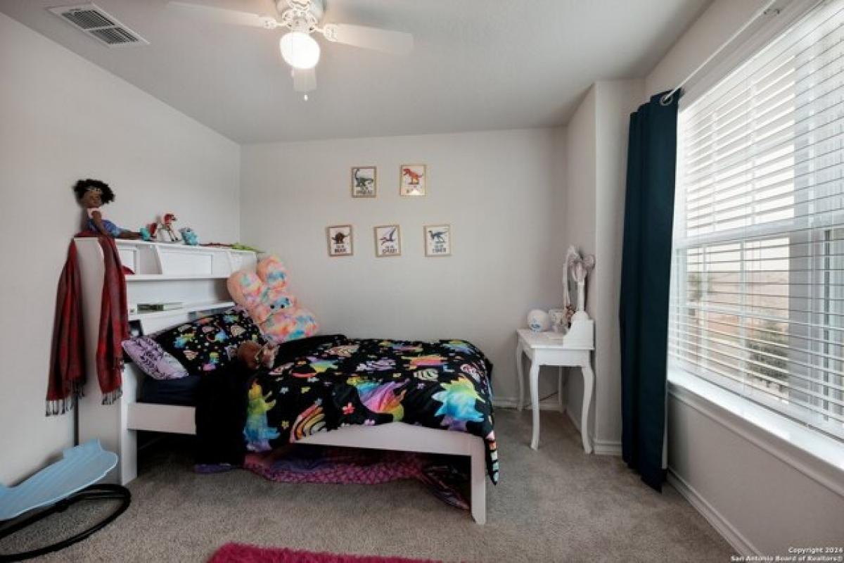 Дом с 5 спальнями в Сан-Антонио, США № 426143