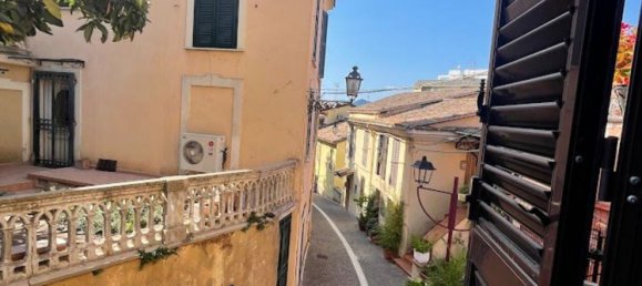 3 rooms Apartment in Frosinone, Italy No. 297323 10