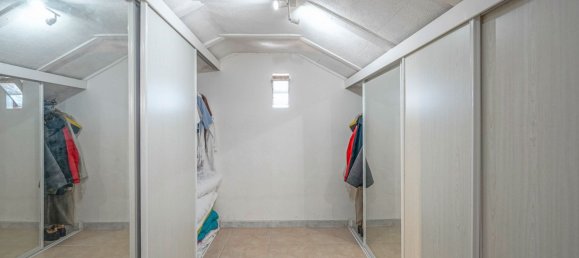 Casa de 4 dormitorios en Alicante, Spain No. 66948 17