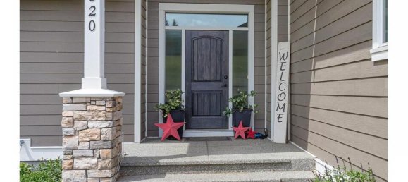 6 bedrooms House in British Columbia, Canada No. 1097 5