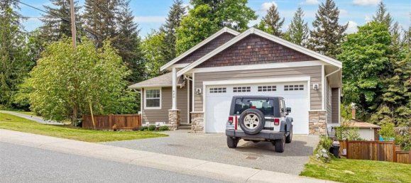 6 bedrooms House in British Columbia, Canada No. 1097 3