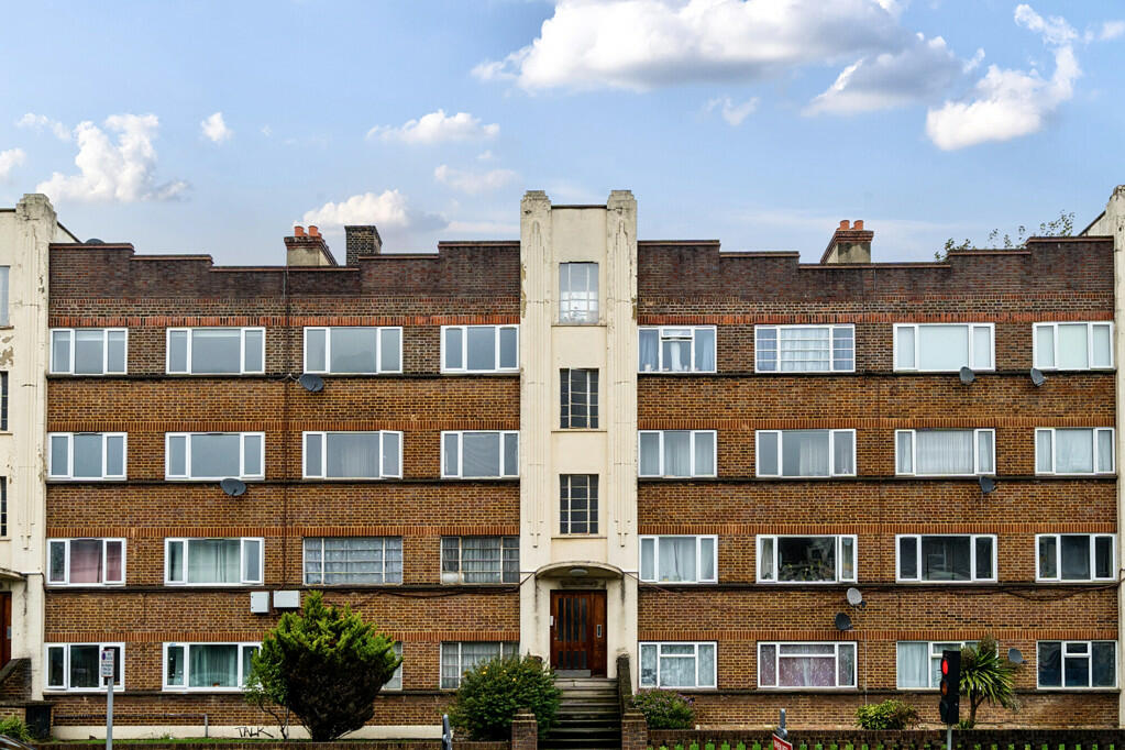 2 bedrooms Apartment in London, United Kingdom No. 7758