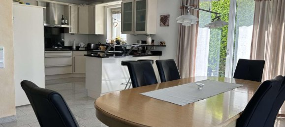 Casa de 4 dormitorios en Unna, Germany No. 354097 2