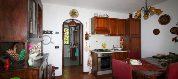 3 rooms Apartment in Alta Valle Intelvi, Italy No. 272365 14