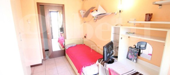 Apartamento de 2 dormitorios en Sesto San Giovanni, Italy No. 54965 35
