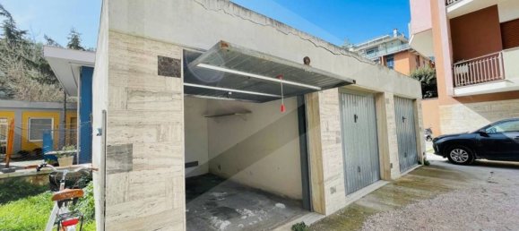 5 rooms Apartment in Pescara, Italy No. 20679 15