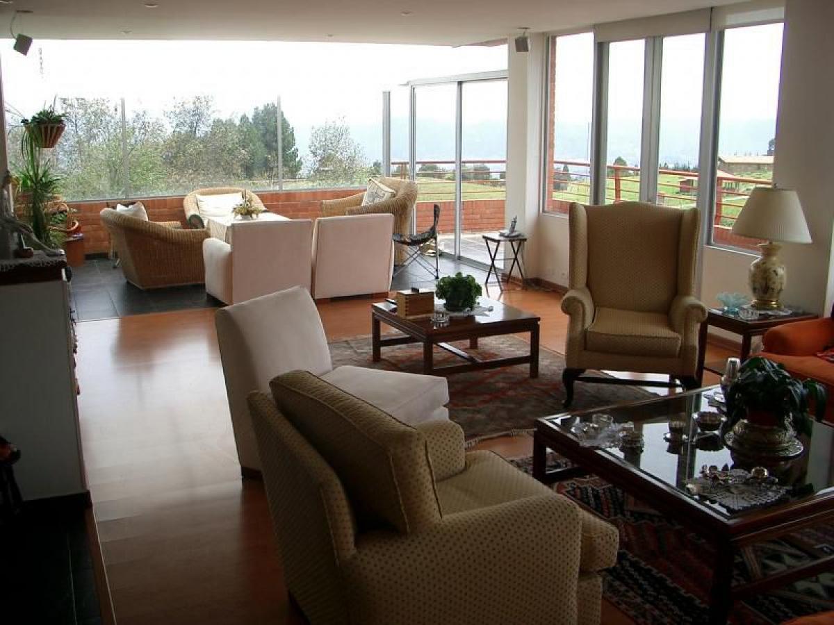 4 bedrooms House in Cundinamarca, Colombia No. 6365