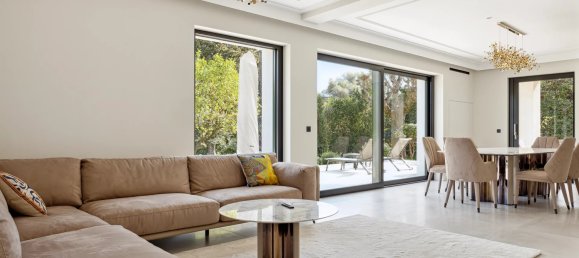 6 bedrooms Villa in Antibes, France No. 1450 5