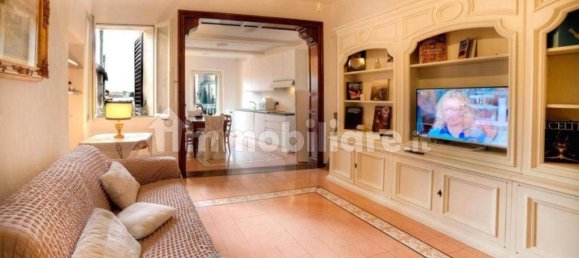 3 bedrooms Apartment in Siena, Italy No. 223959 8