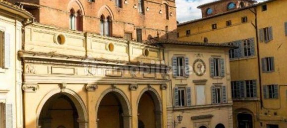 3 bedrooms Apartment in Siena, Italy No. 223959 5
