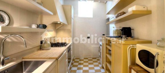 3 bedrooms Apartment in Siena, Italy No. 223959 4