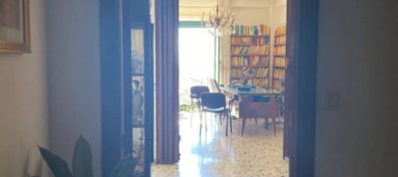 3 Schlafzimmer Wohnung in Salerno, Italy, Nr. 319183 7