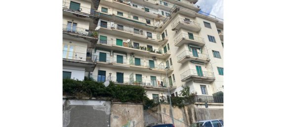 3 Schlafzimmer Wohnung in Salerno, Italy, Nr. 319183 5