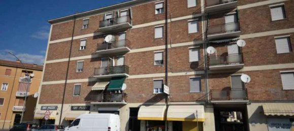 4 rooms Apartment in Piacenza, Italy No. 94698 11