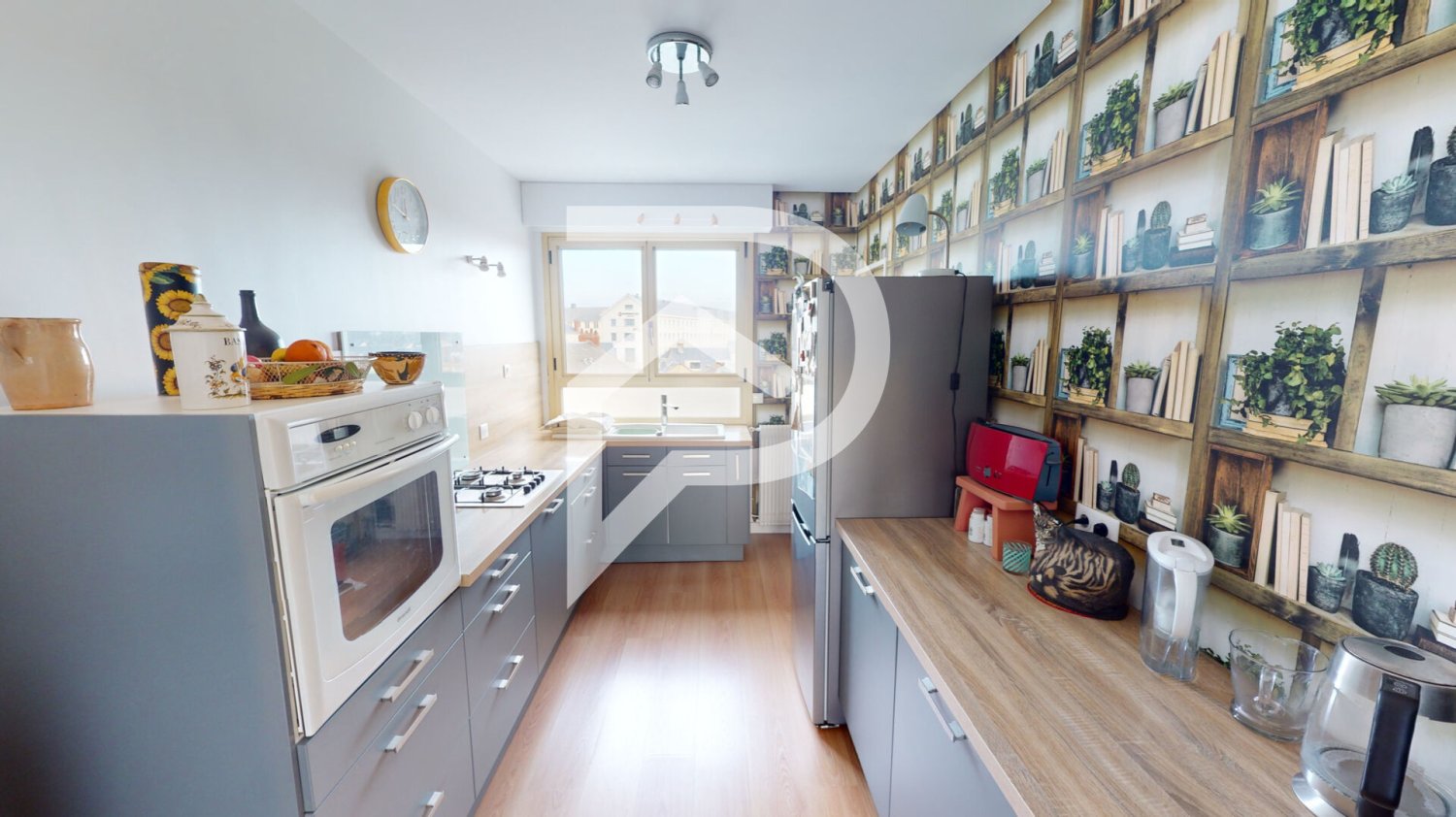 Apartamento de 3 dormitorios en Chateauroux, France No. 76643