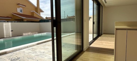 4 bedrooms Villa in Cascais, Portugal No. 171499 13