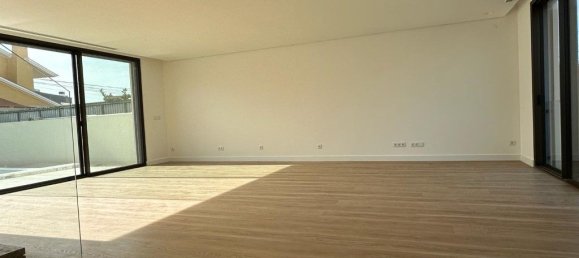 4 bedrooms Villa in Cascais, Portugal No. 171499 20