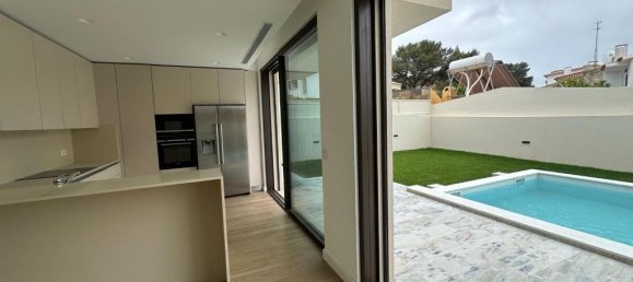 4 bedrooms Villa in Cascais, Portugal No. 171499 19