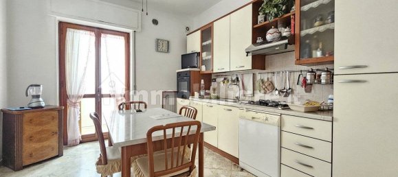 Apartamento T4 em Taranto, Italy N.º 260773 5